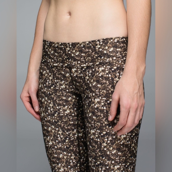 Lululemon Shine Tight (Roll Down) No Size (4-6) Like New ! W5H58S Women Legging - Picture 4 of 13